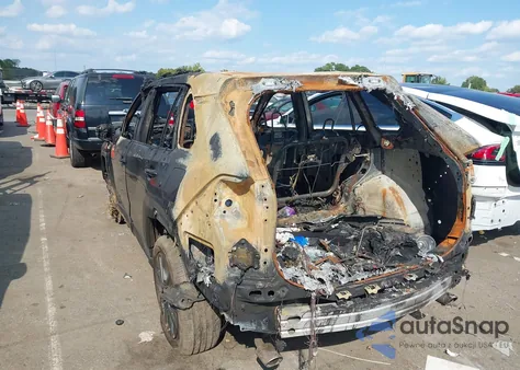 2021 Toyota Rav4 Xle Premium из США, поврежденный, VIN 2T3A1RFV2MC169450